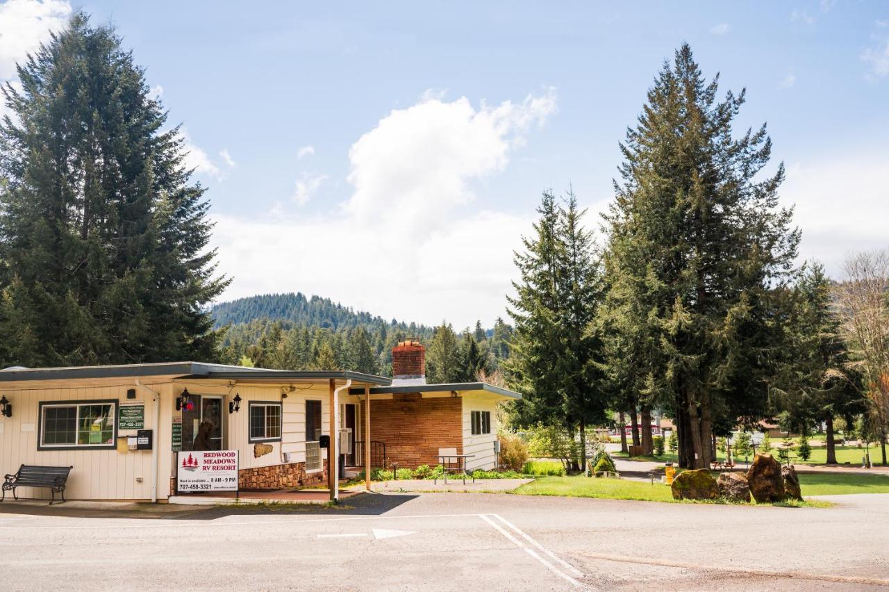 Redwood Meadows Rv Resort Кресент-Сити Экстерьер фото