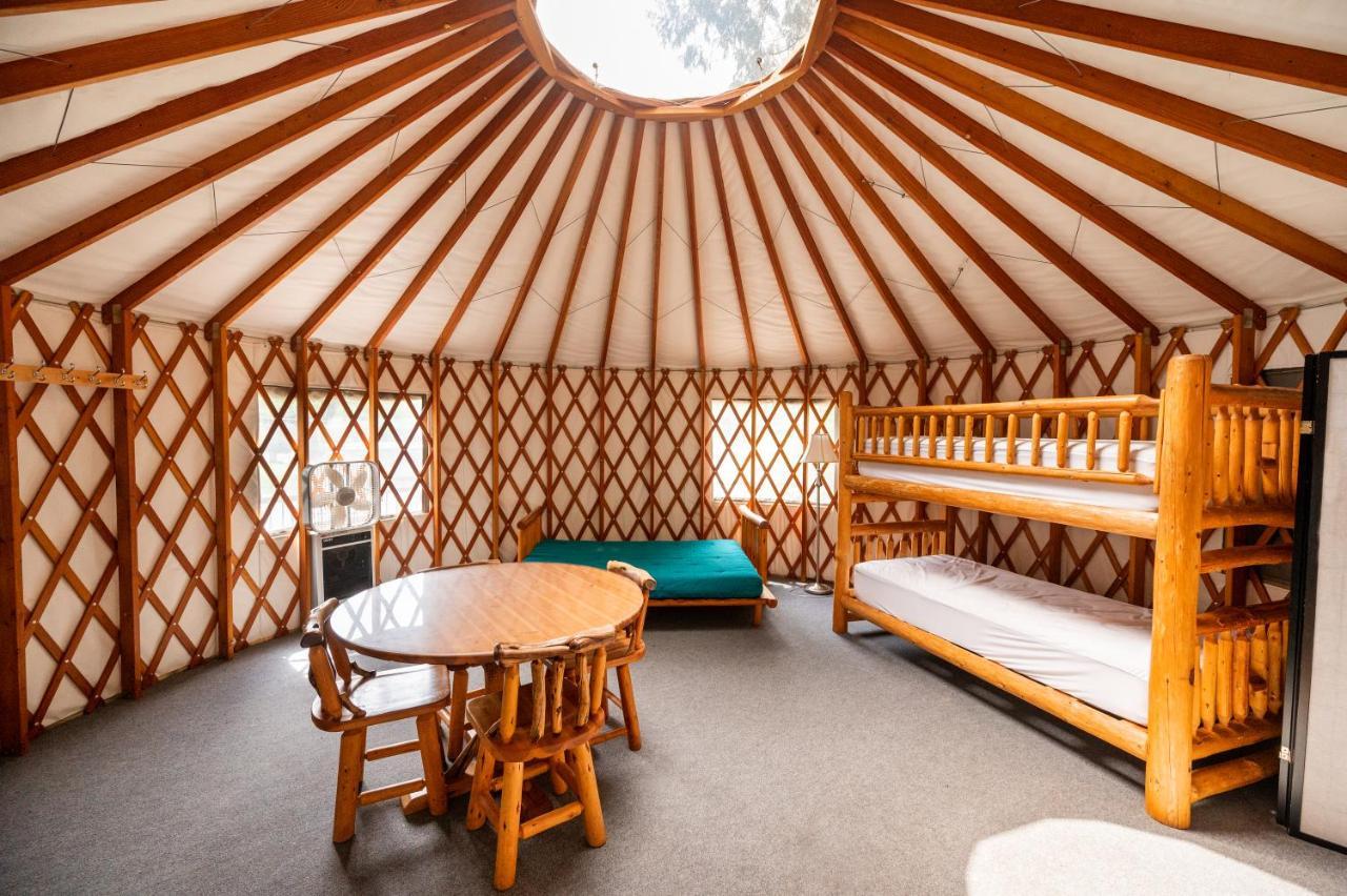 Redwood Meadows Rv Resort Кресент-Сити Экстерьер фото