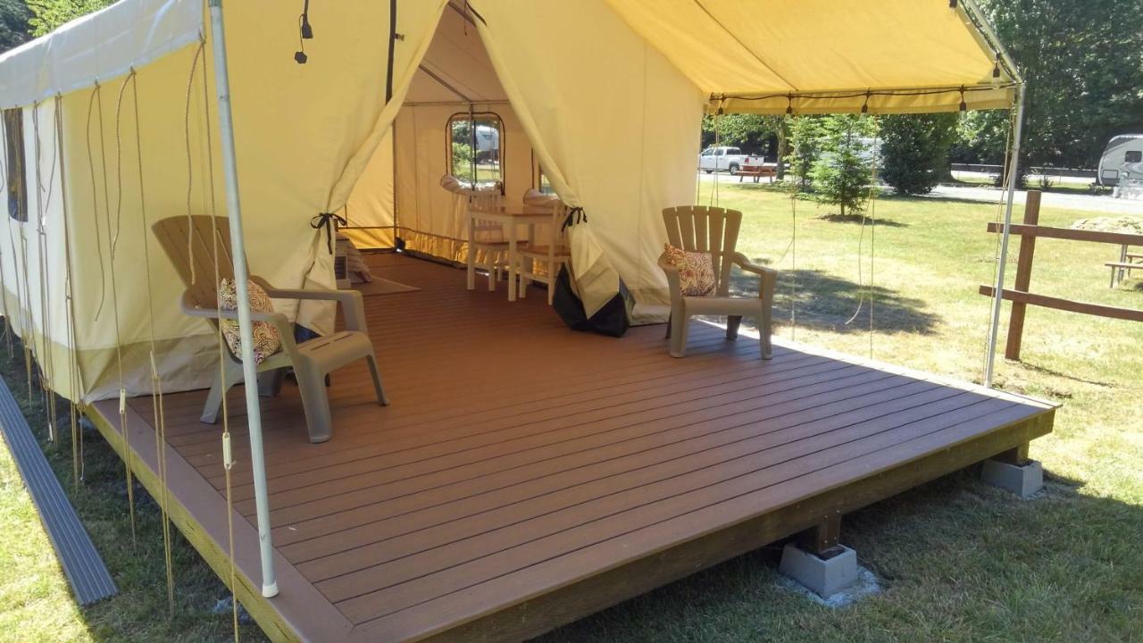 Redwood Meadows Rv Resort Кресент-Сити Экстерьер фото