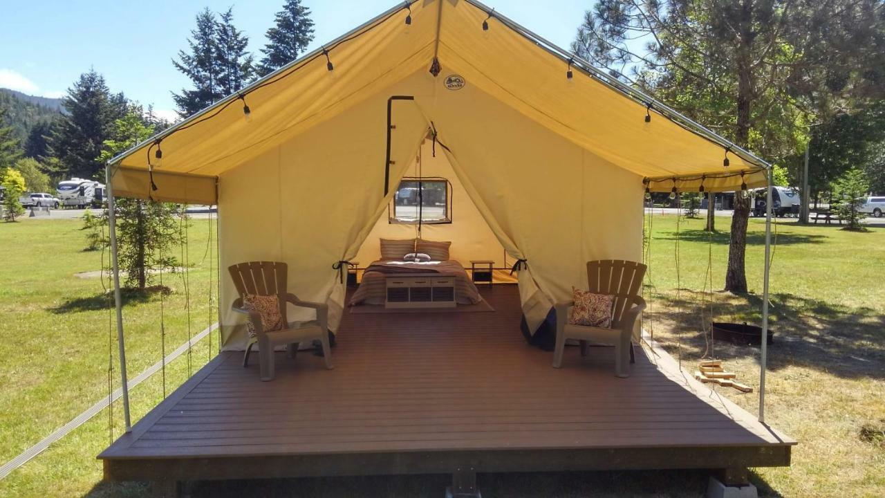Redwood Meadows Rv Resort Кресент-Сити Экстерьер фото